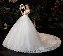 Load image into Gallery viewer, Vintage Wedding Dress