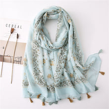 Load image into Gallery viewer, Daisy Floral Tassel Scarf