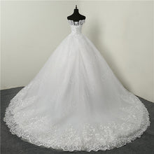 Load image into Gallery viewer, Luxury Lace Applique Wedding Dress
