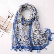 Load image into Gallery viewer, Daisy Floral Tassel Scarf