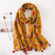 Load image into Gallery viewer, Daisy Floral Tassel Scarf