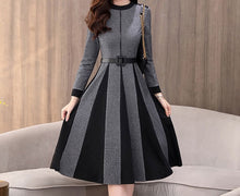 Load image into Gallery viewer, Plaid Spliced Hem Pleated Dress