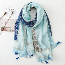 Load image into Gallery viewer, Daisy Floral Tassel Scarf
