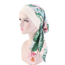 Load image into Gallery viewer, Printed Flowers Turban
