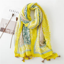 Load image into Gallery viewer, Daisy Floral Tassel Scarf
