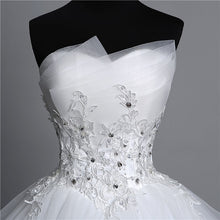 Load image into Gallery viewer, Classic Wedding Dress
