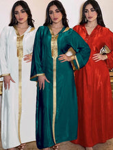 Load image into Gallery viewer, Hooded Arabic Abaya
